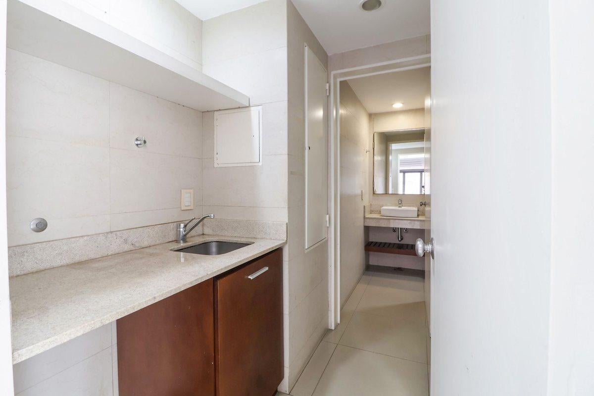 Foto de VENTA PISO OFICINA UBIC ESTRATEGICA, OPORTUNIDAD!, imagen 1