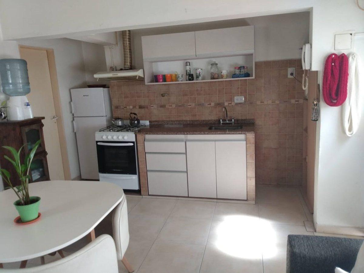 Foto de VENTA PH 3 AMB. PATIO Y LAVADERO PLANTA BAJA, imagen 1
