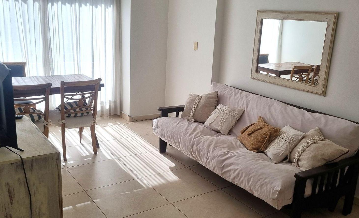 Foto de VENTA DTO 2 AMBIENTES AMOBLADO CON COCHERA CAÑITAS, imagen 1