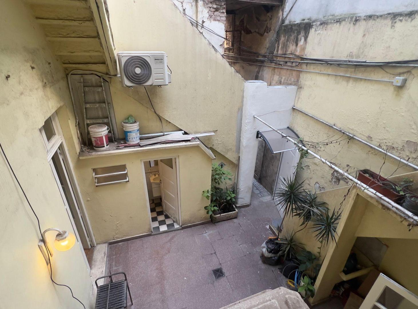 Foto de Venta PH 3 amb con PATIO en Almagro bajas expensas, imagen 1