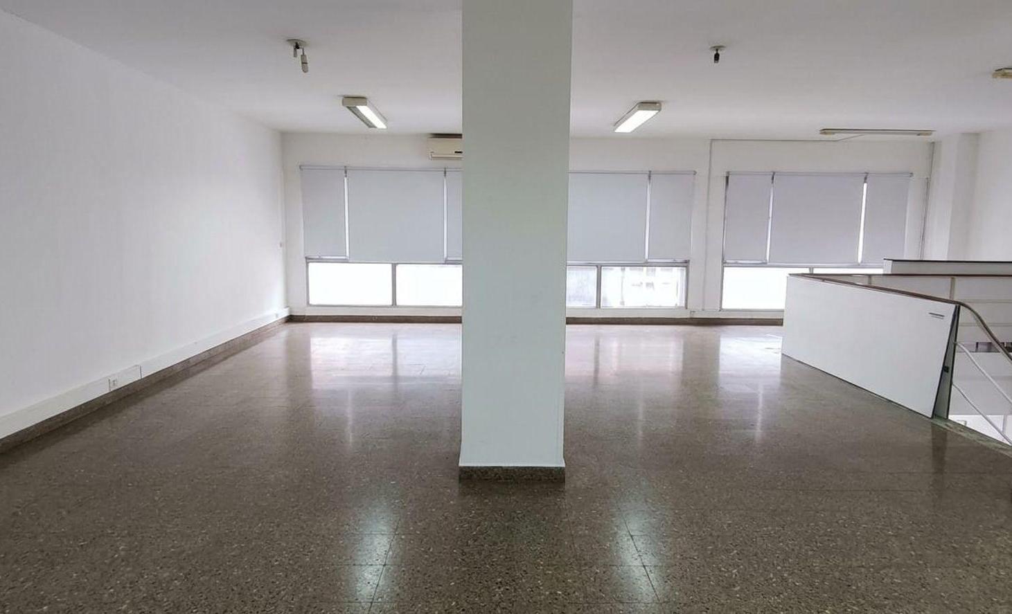 Foto de Alquiler - Local Oficinas - 153 m2 - Flores, imagen 4