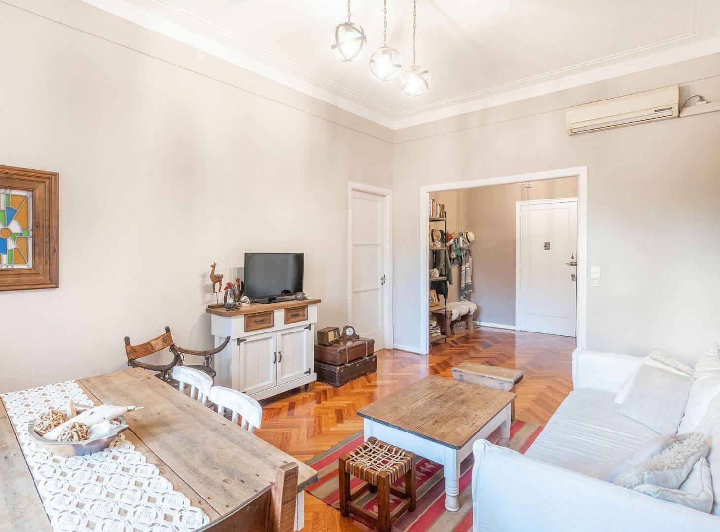 Foto de VENTA DEPTO 4 AMBIENTES EN BALVANERA REFACCIONADO, imagen 2