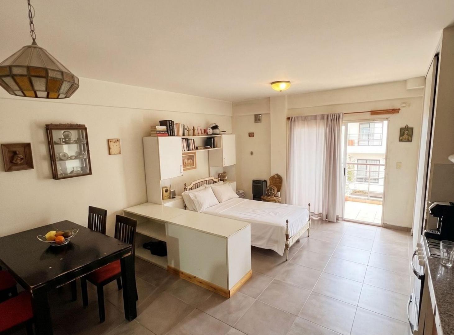 Foto de VENTA MONOAMBIENTE COGHLAN, imagen 1