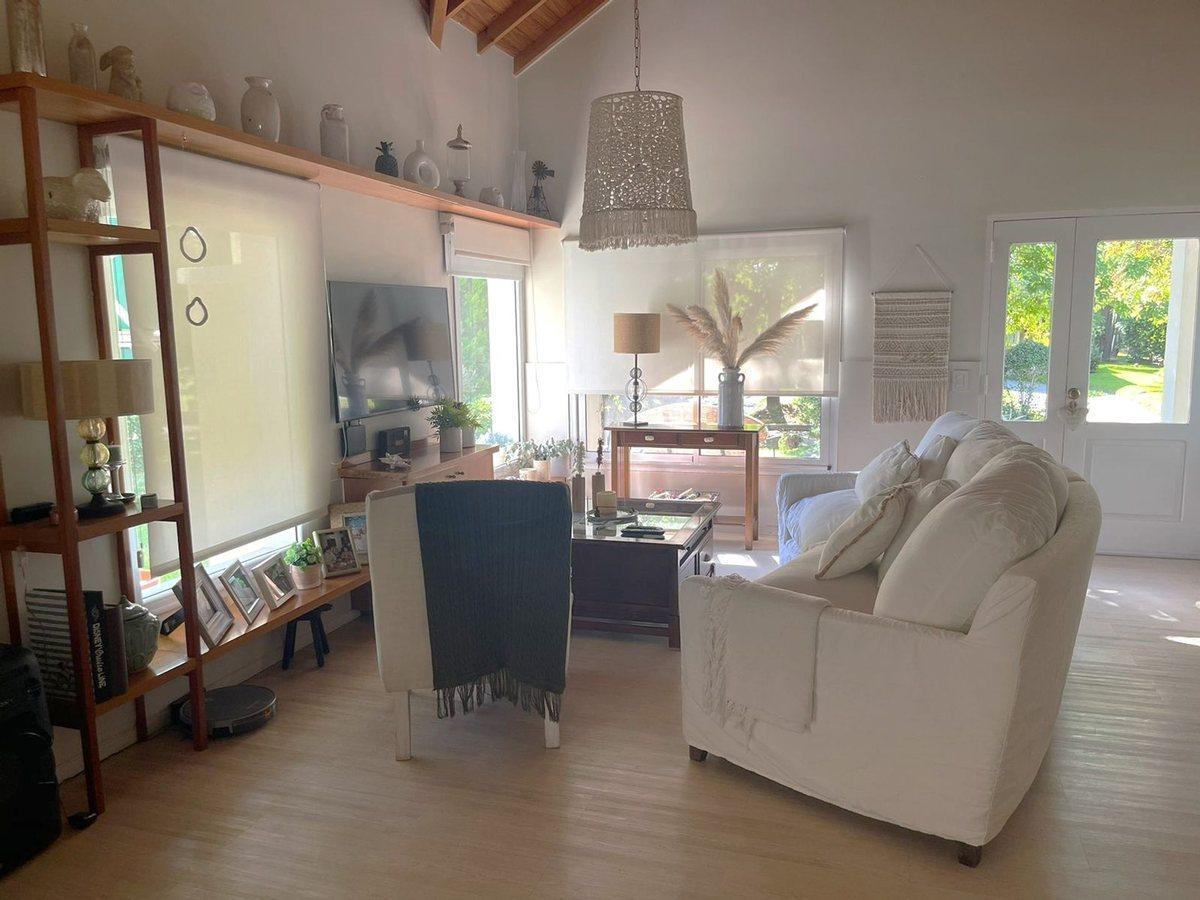 Foto de VENTA CASA PILETA L630M2 SOLAR DEL BOSQUE CANNING, imagen 2