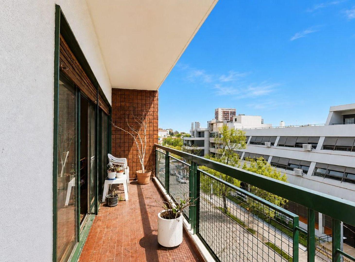 Foto de VENTA DPTO 4 AMB + DEP en DEVOTO R con COCHERA, imagen 3