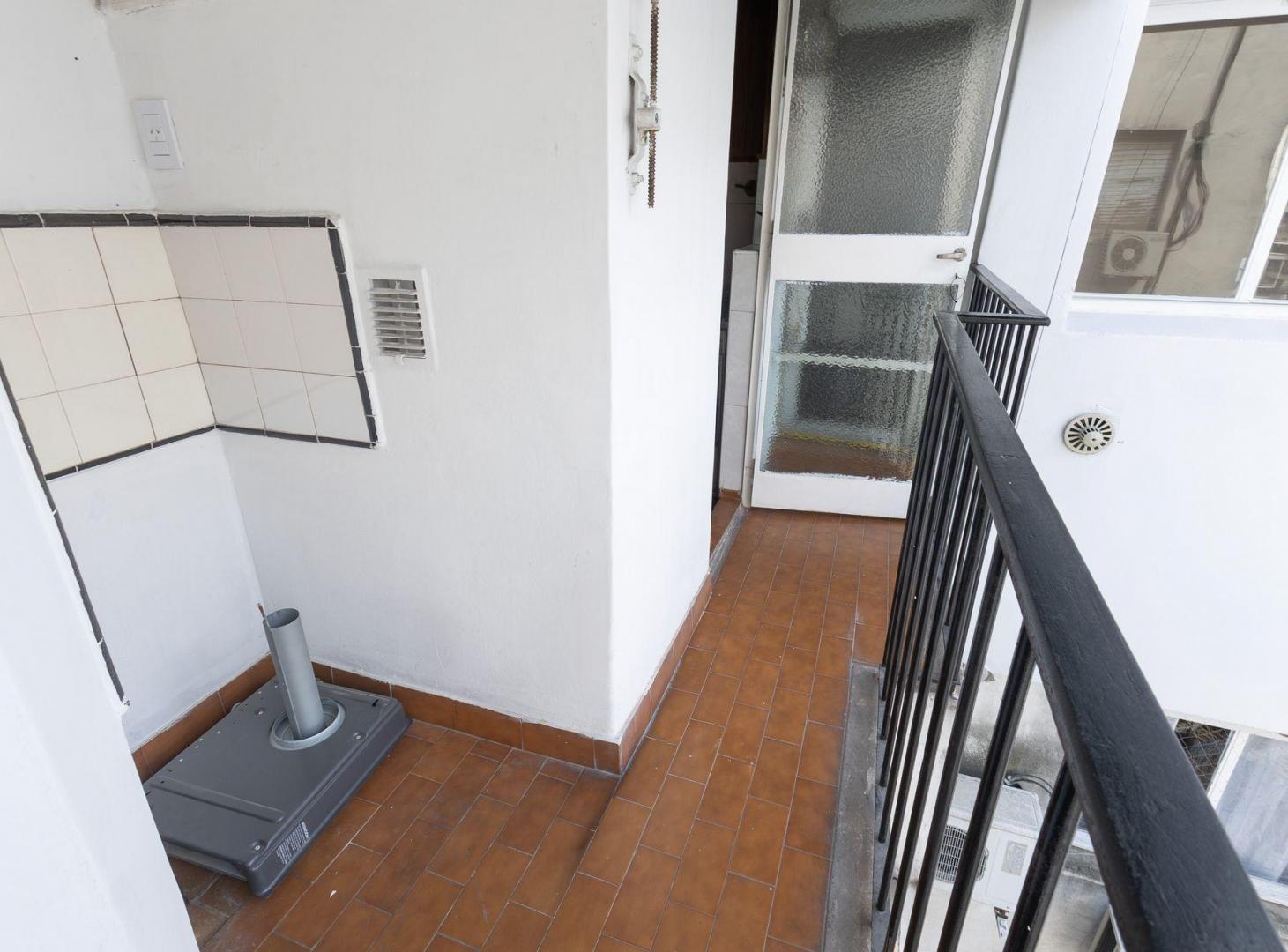 Foto de VENTA DEPARTAMENTO BALVANERA LUMINOSO, imagen 2