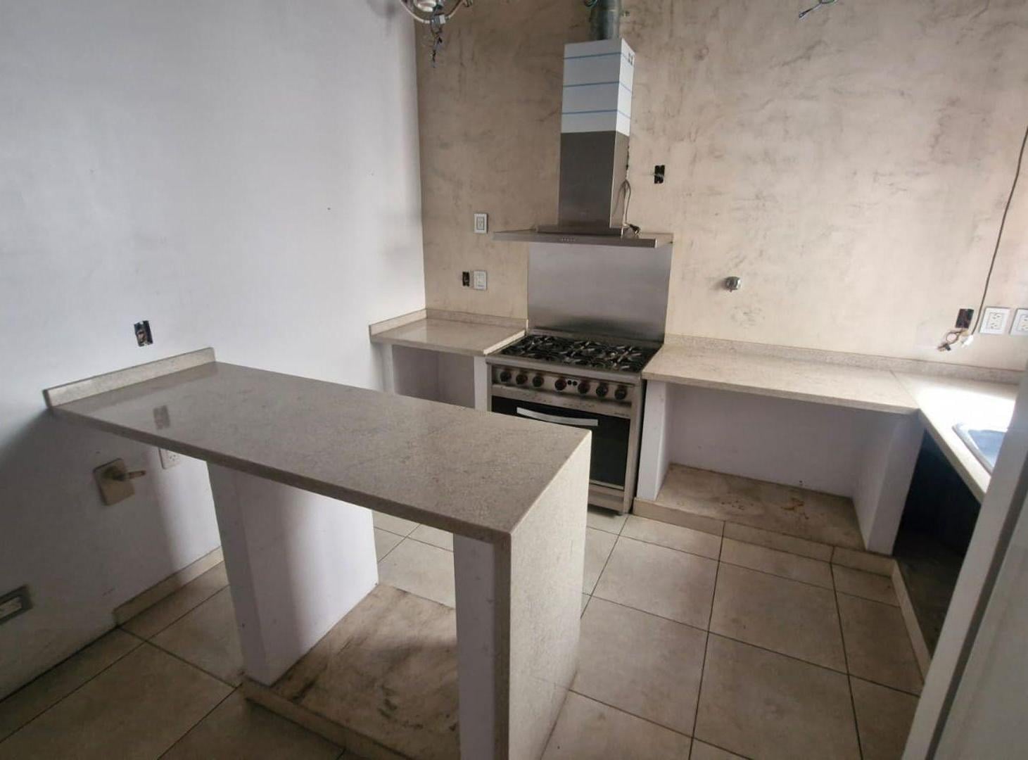 Foto de VENTA CASA CON COCHERA PARRILLA FLORESTA, imagen 5