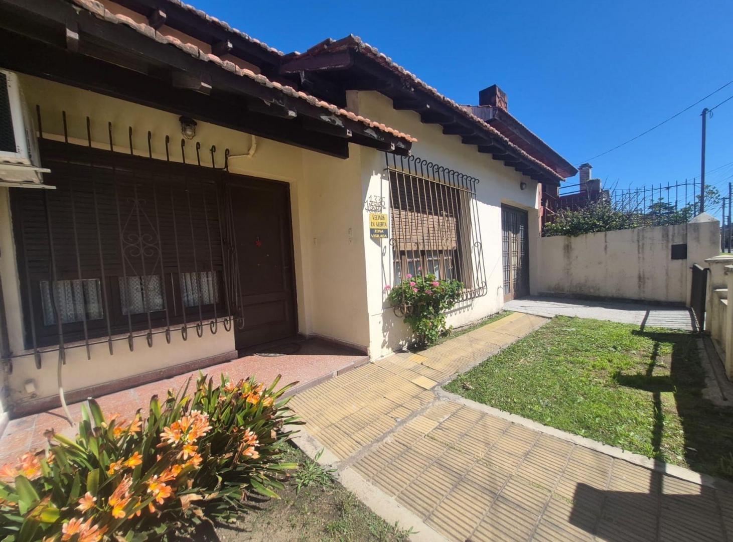 Foto de VENTA CASA DE 4 AMB EN SAN ANTONIO DE PADUA, imagen 1