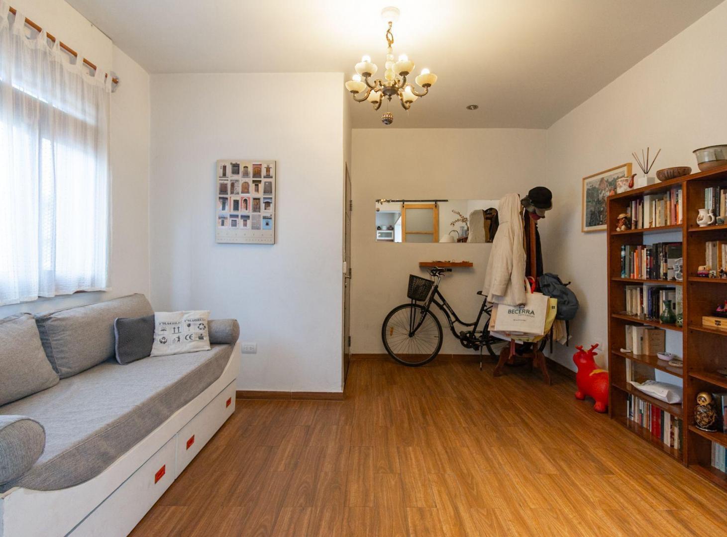 Foto de VENTA DE CASA DE 3 AMB EN SAAVEDRA CON QUINCHO, imagen 5