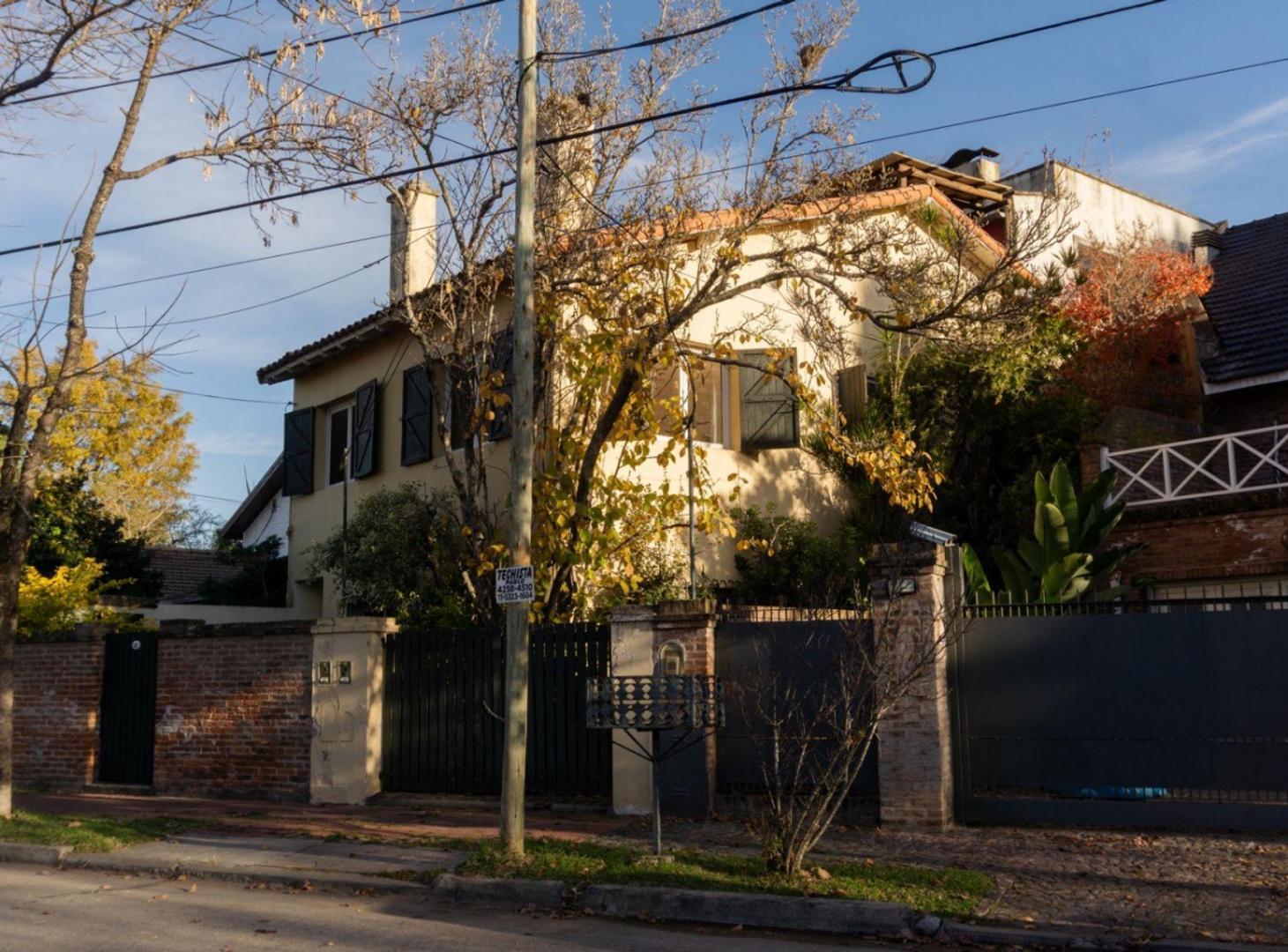 Foto de Casa Venta tres plantas Acassuso, imagen 1