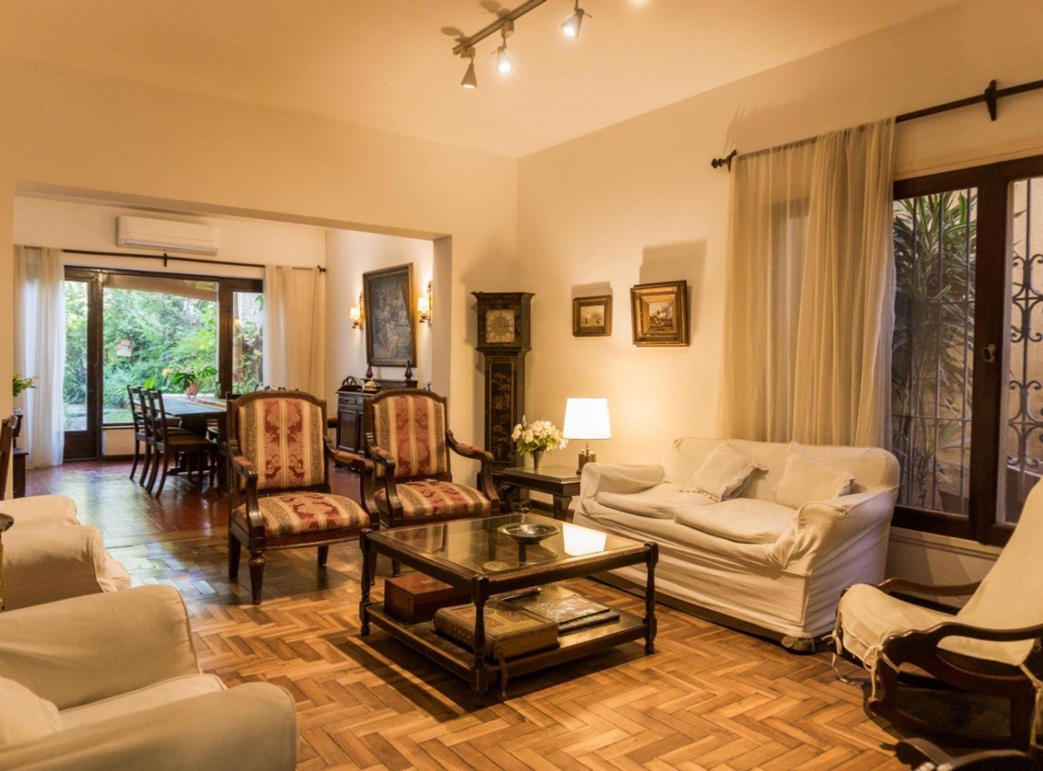 Foto de Casa Venta tres plantas Acassuso, imagen 2