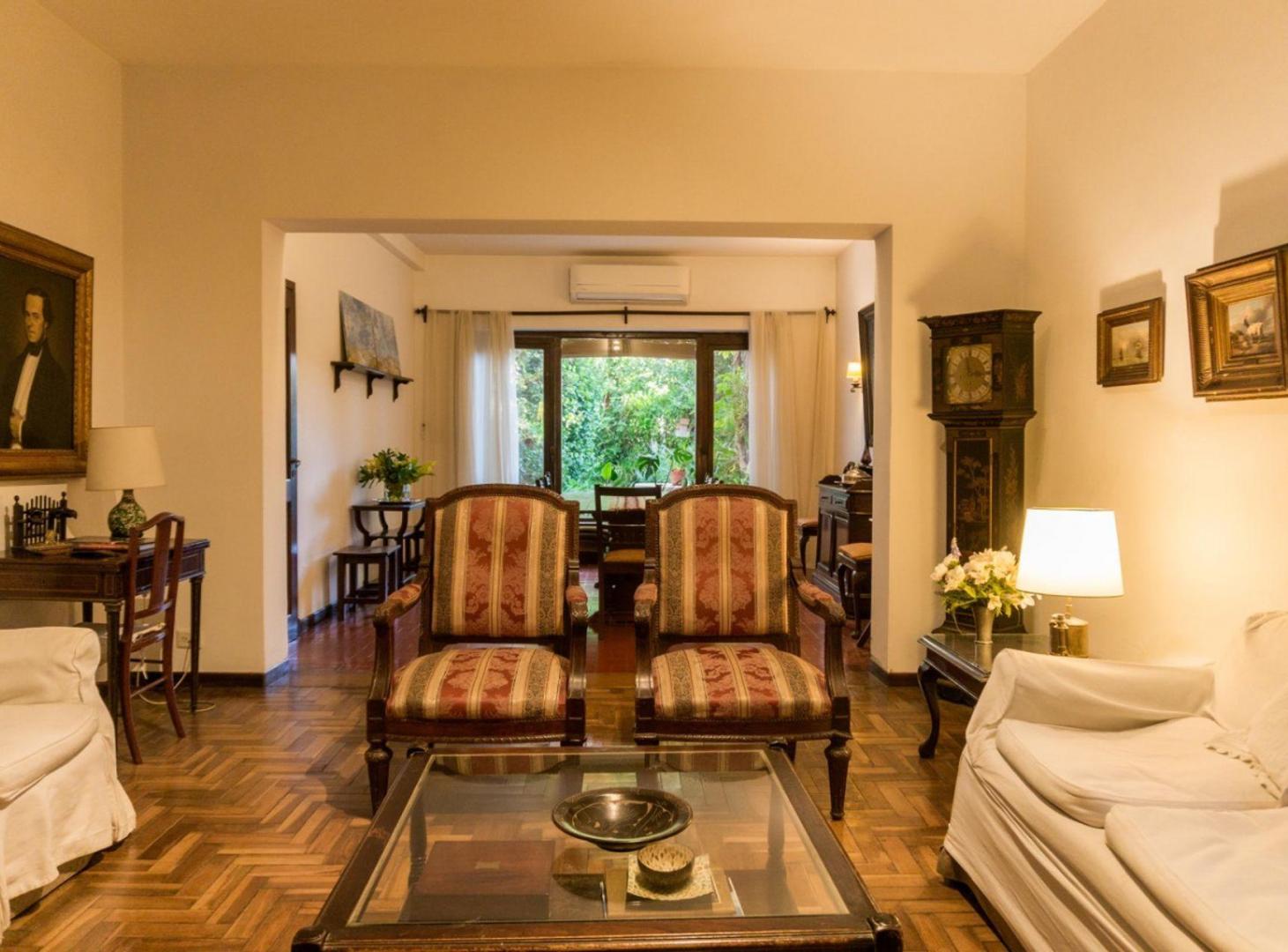 Foto de Casa Venta tres plantas Acassuso, imagen 4