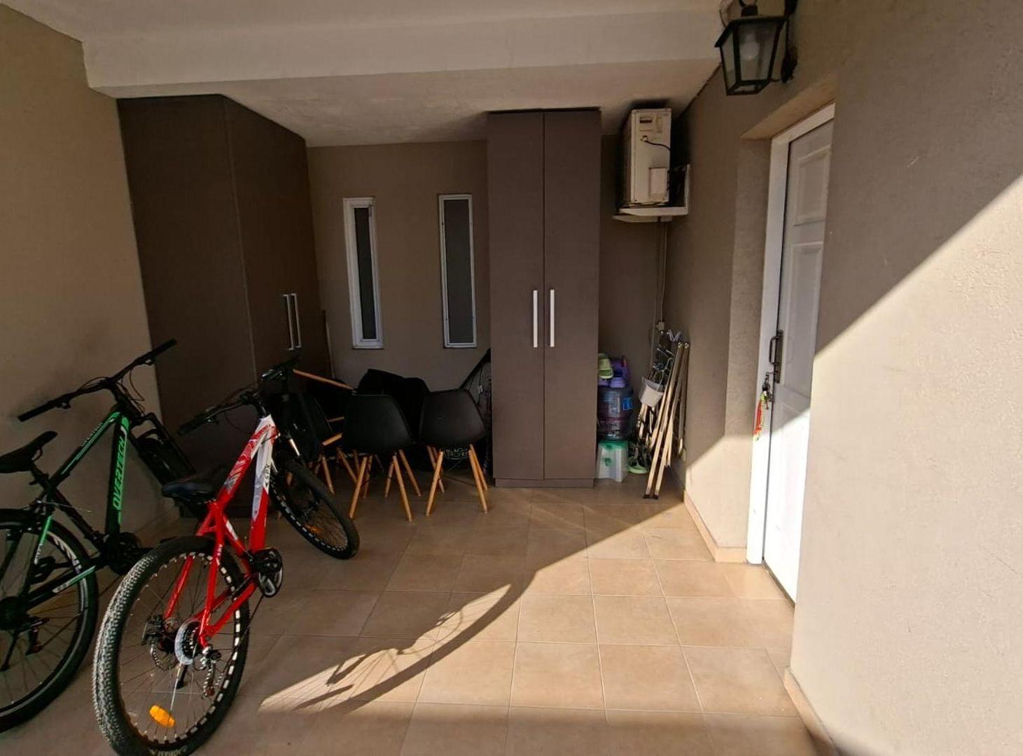Foto de VENTA PH 3 AMBIENTES EL PALOMAR JARDIN PILETA, imagen 4