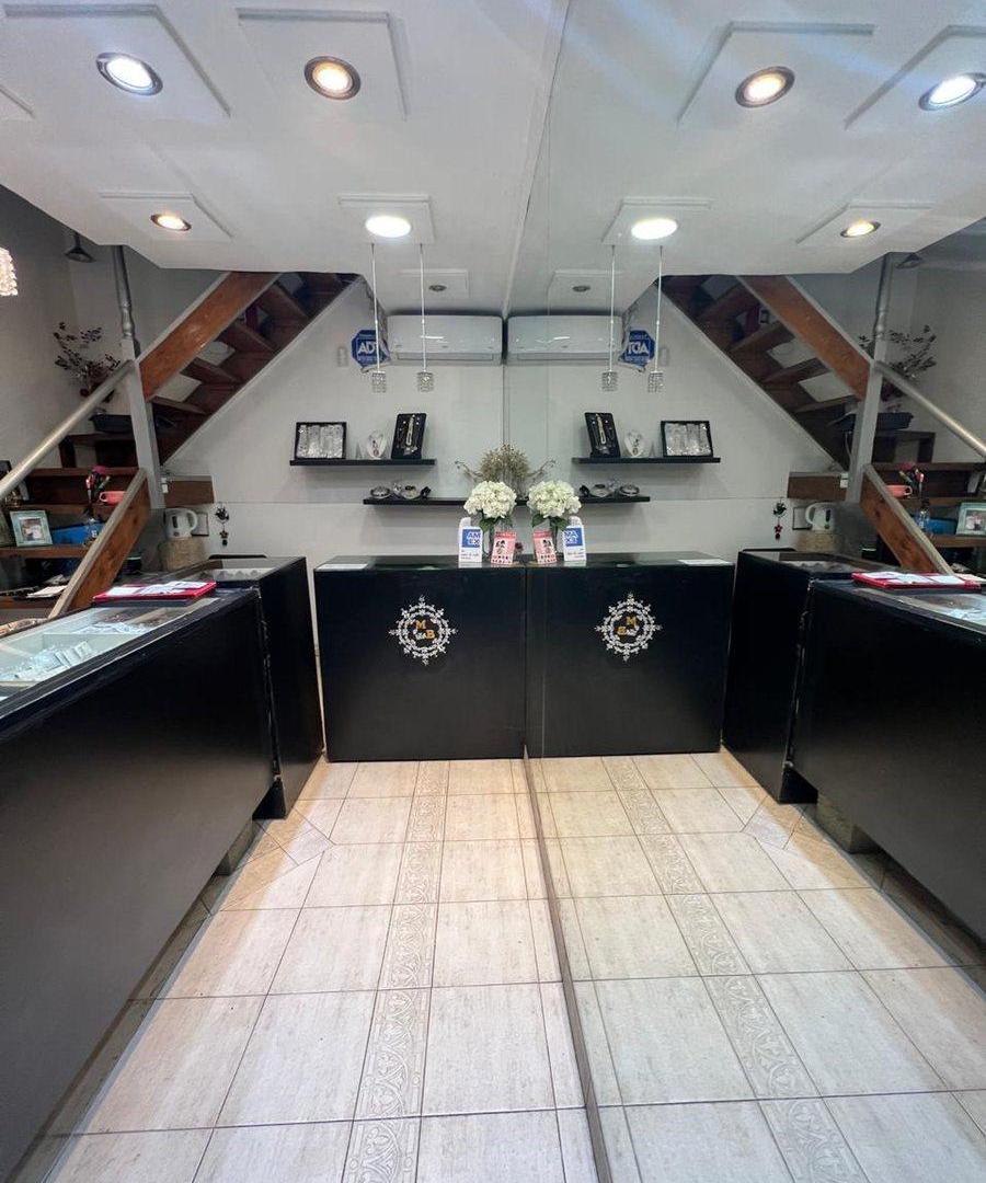Foto de VENTA DE LOCAL COMERCIAL EN AV CABILDO BELGRANO, imagen 3