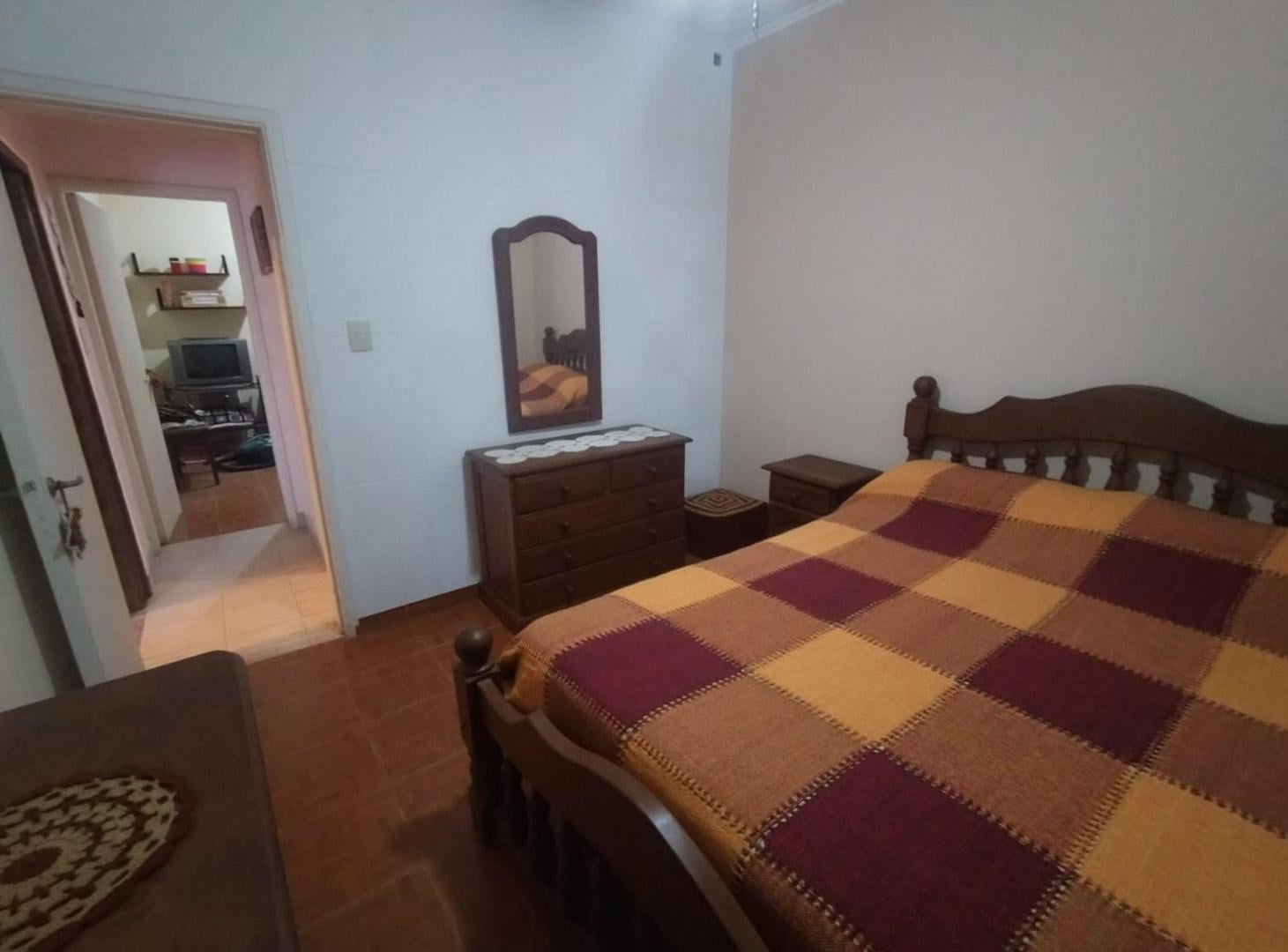 Foto de VENTA CASA 5 AMBIENTES PARQUE PILETA HAEDO, imagen 2