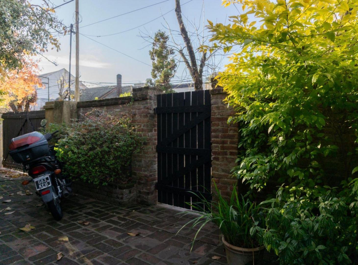 Foto de Venta PH Acassuso planta alta c/terraza parrilla, imagen 4