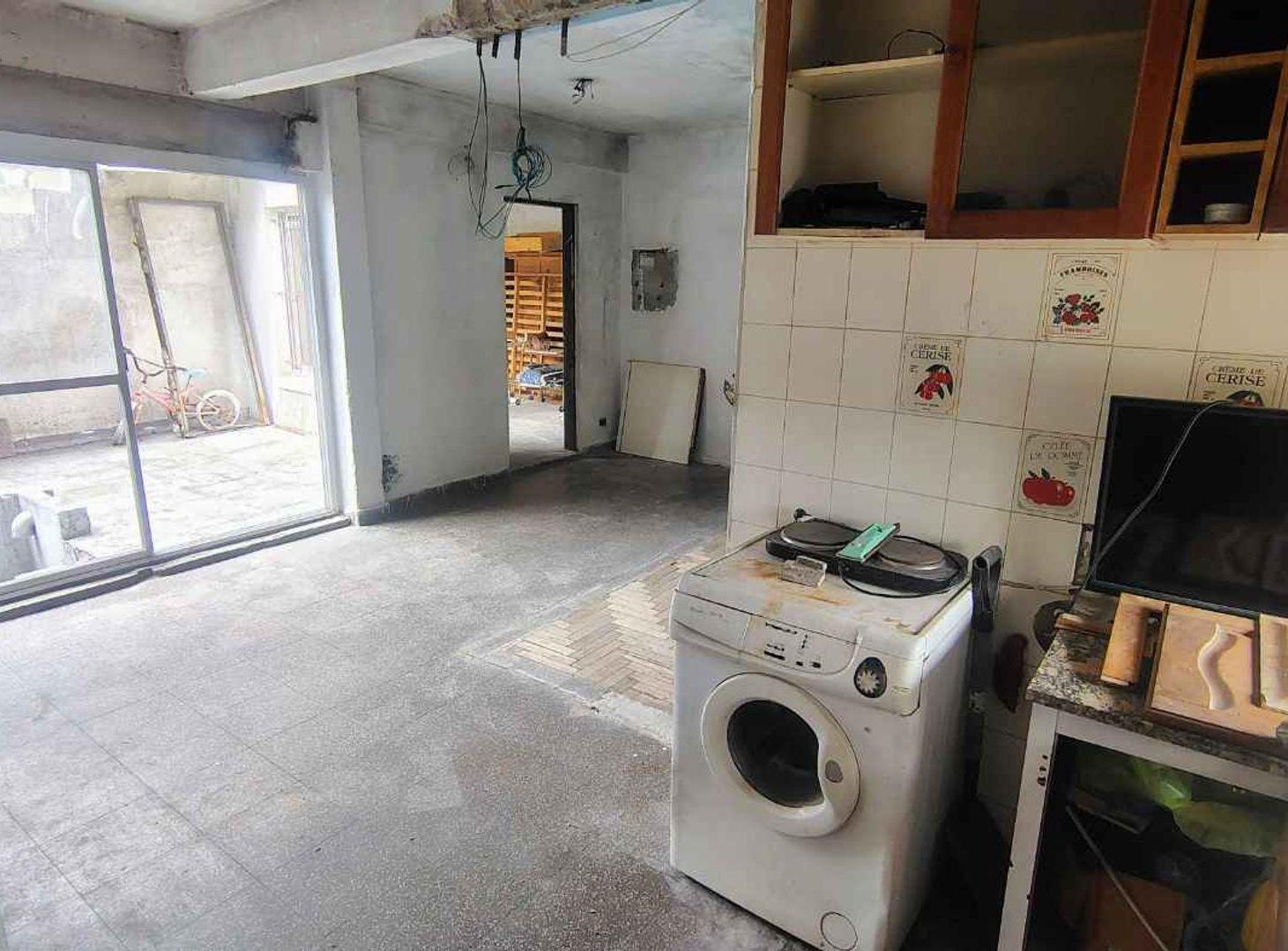 Foto de VENTA PH 6 AMB TERRAZA QUINCHO VILLA LUGANO, imagen 2