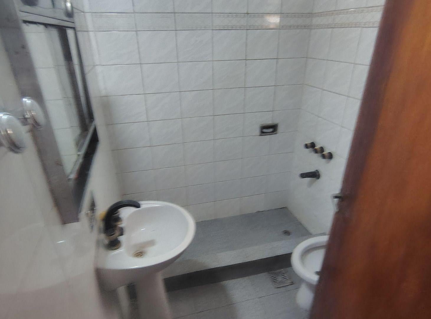 Foto de VENTA PH 6 AMB TERRAZA QUINCHO VILLA LUGANO, imagen 4