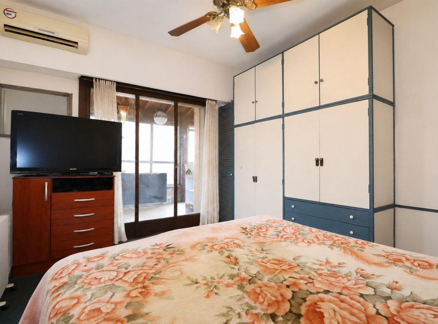 Foto de VENTA CASA L. PROPIO SAAVEDRA 4 AMB + FONDO VERDE, imagen 5
