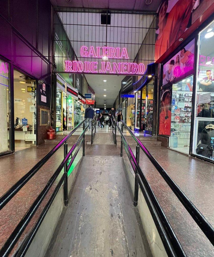 Foto de VENTA DE LOCAL COMERCIAL EN AV CABILDO BELGRANO, imagen 2