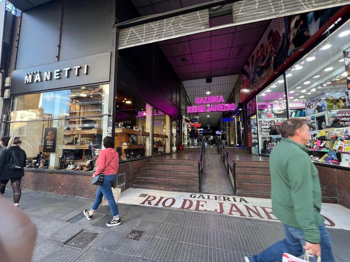 Foto de VENTA DE LOCAL COMERCIAL EN AV CABILDO BELGRANO, imagen 1