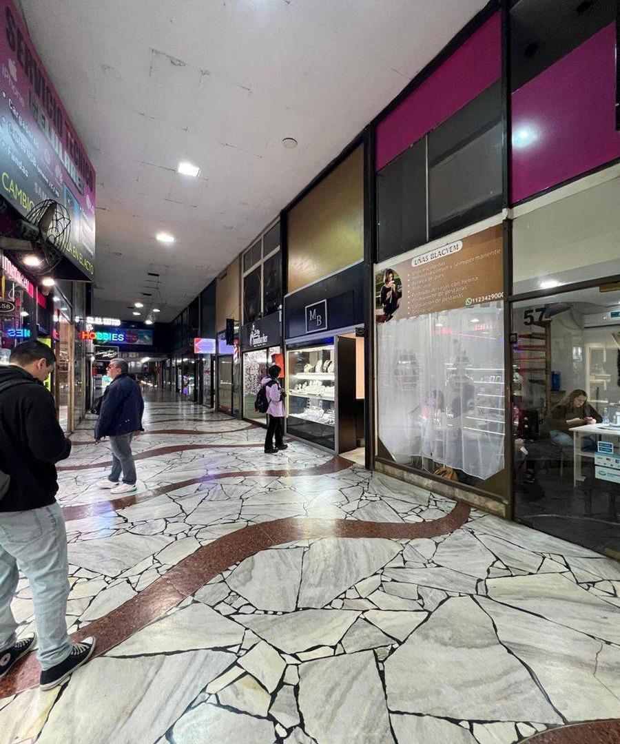 Foto de VENTA DE LOCAL COMERCIAL EN AV CABILDO BELGRANO, imagen 5