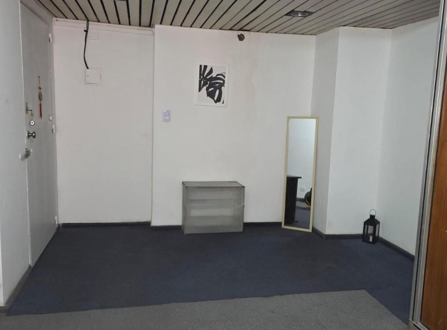 Foto de VENTA Monoambiente ideal inversión en Microcentro, imagen 5