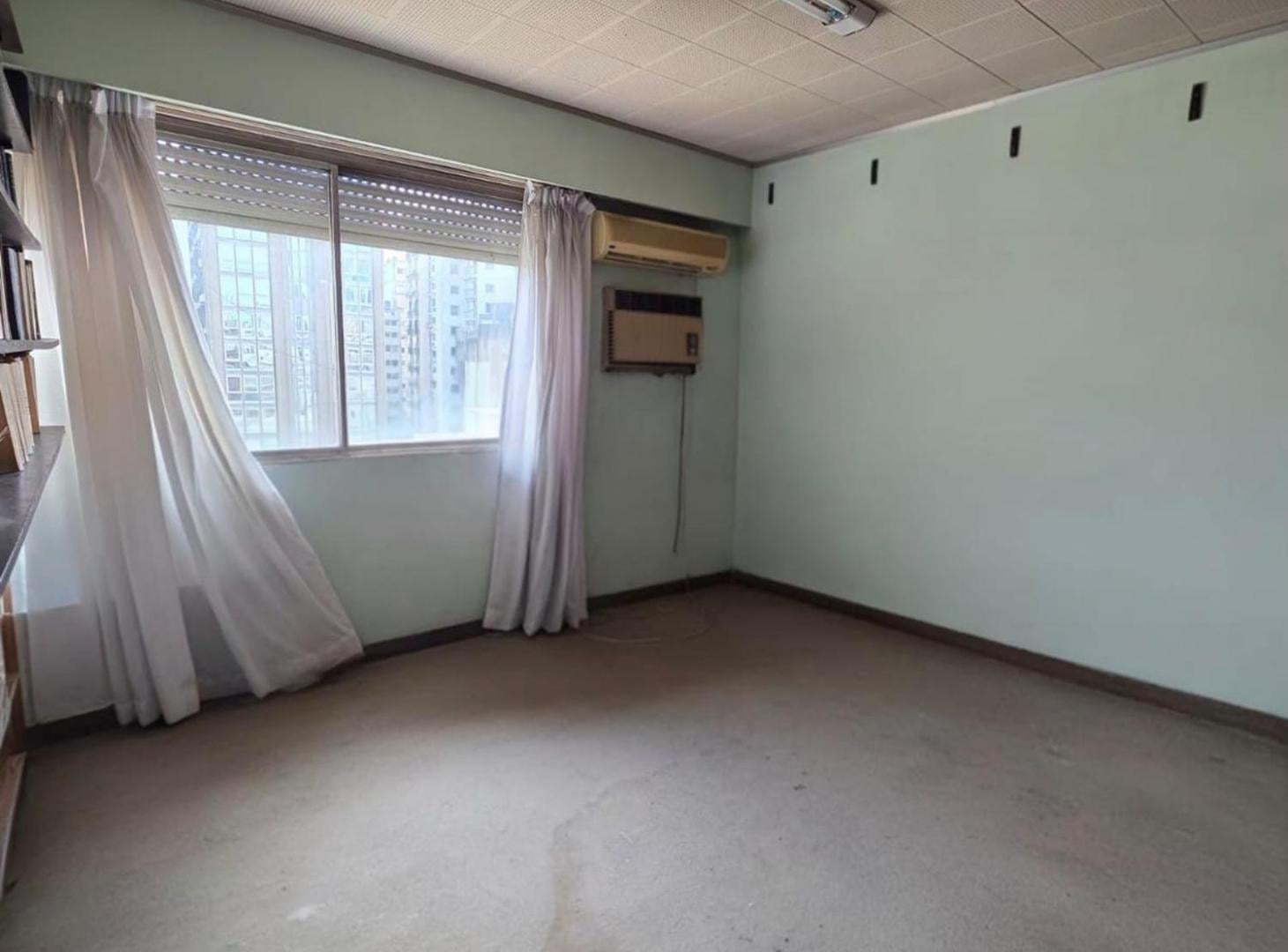 Foto de VENTA Monoambiente a refaccionar - Microcentro, imagen 1