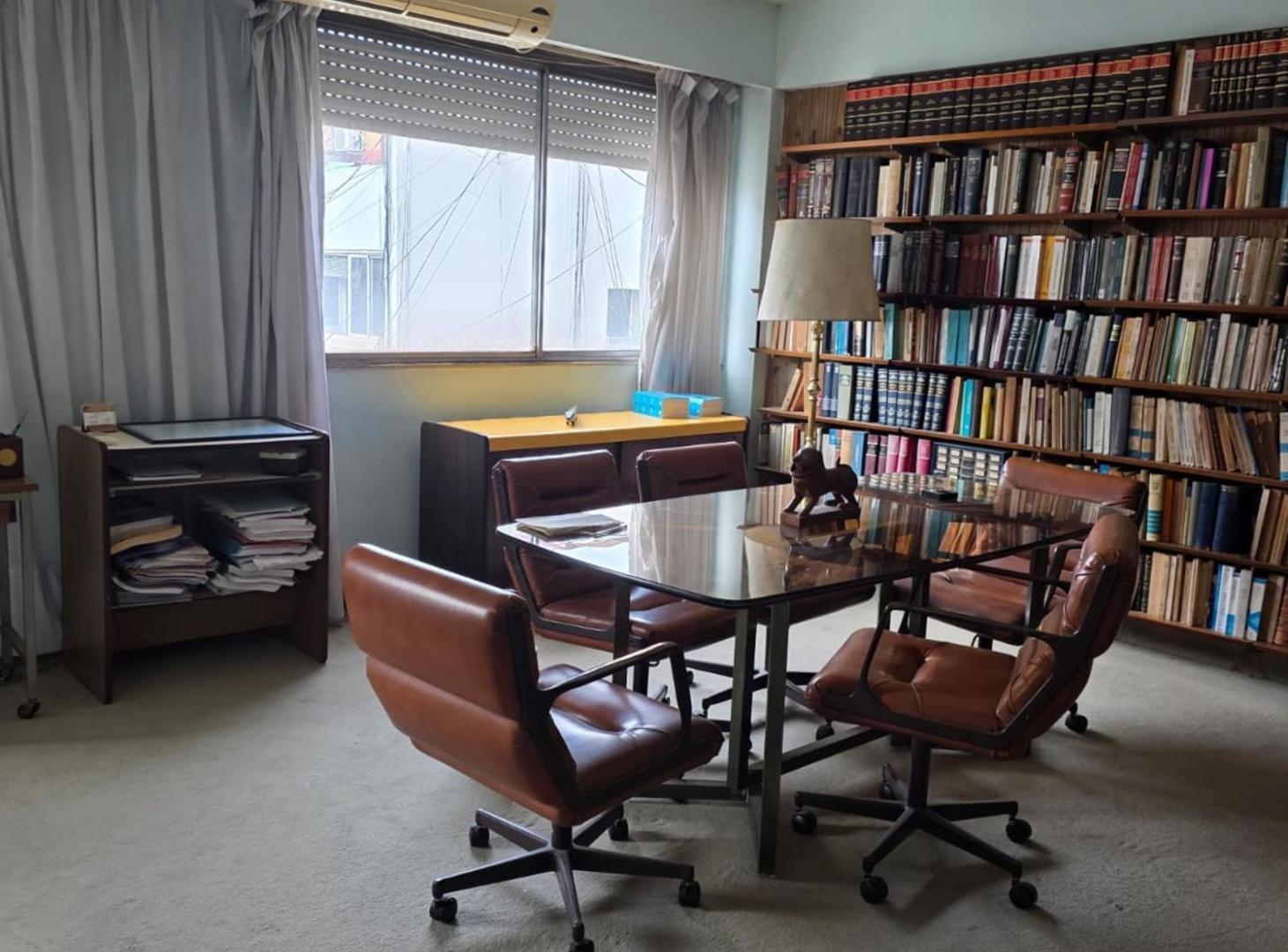 Foto de VENTA Amplio 2 amb a reciclar en pleno Microcentro, imagen 4