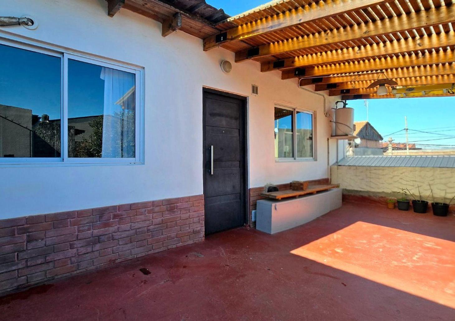 Foto de Venta Ph 2 ambientes y 3 amb en PB Caseros, imagen 2