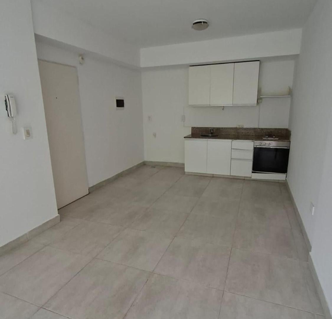 Foto de ALQUILER MONOAMBIENTE CABALLITO CON BALCON, imagen 4