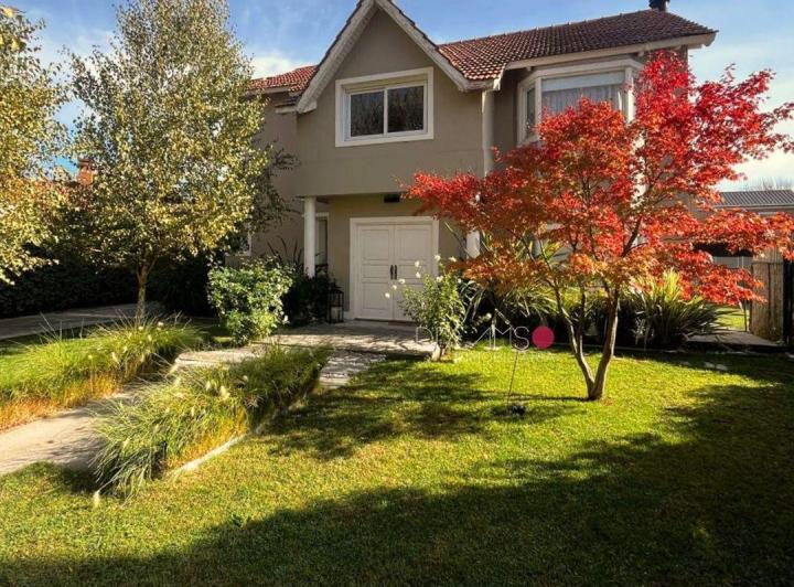 Venta Casa en B° Rincón Club de Campo 2
