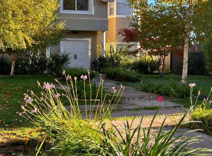 Venta Casa en B° Rincón Club de Campo 1