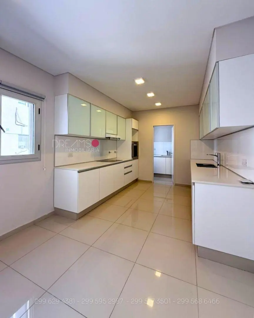 Departamento 0 ambientes 3 dormitorios. | Avenida San Juan al 1200 2