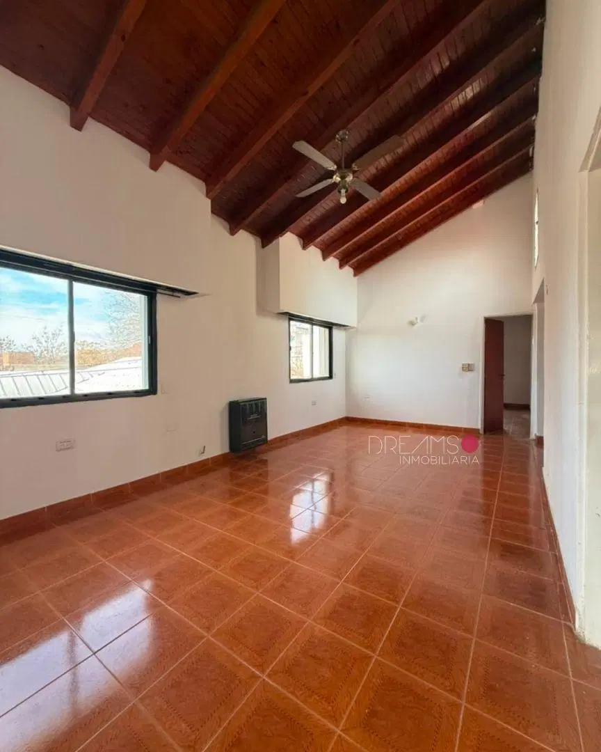 Casa 0 ambientes 5 dormitorios. | Eduardo Elordi al 2100 1