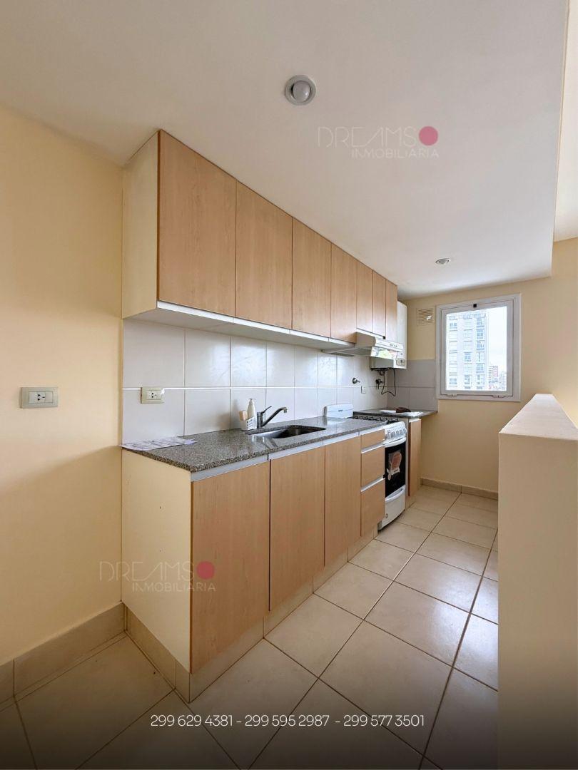 Foto de Departamento 0 ambientes 1 dormitorios. | Avenida San Juan al 800, imagen 2