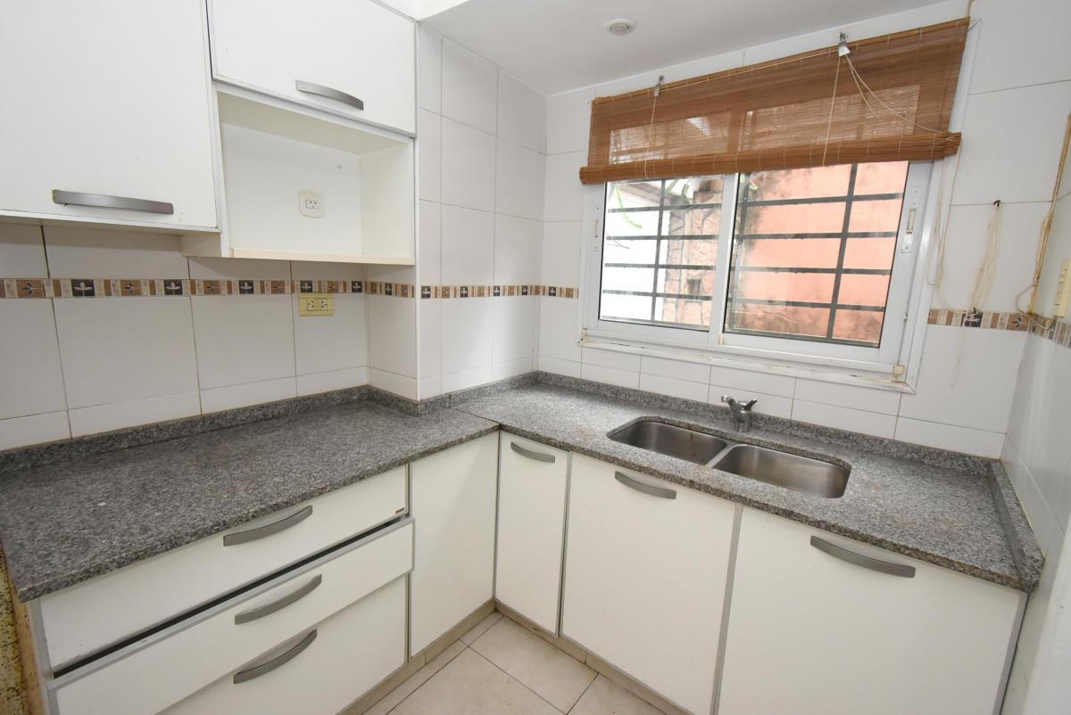 Casa en Venta de 3 Dorm., Cochera, Patio Seco Rio Bamba Al 7500 - Santa Fe 4
