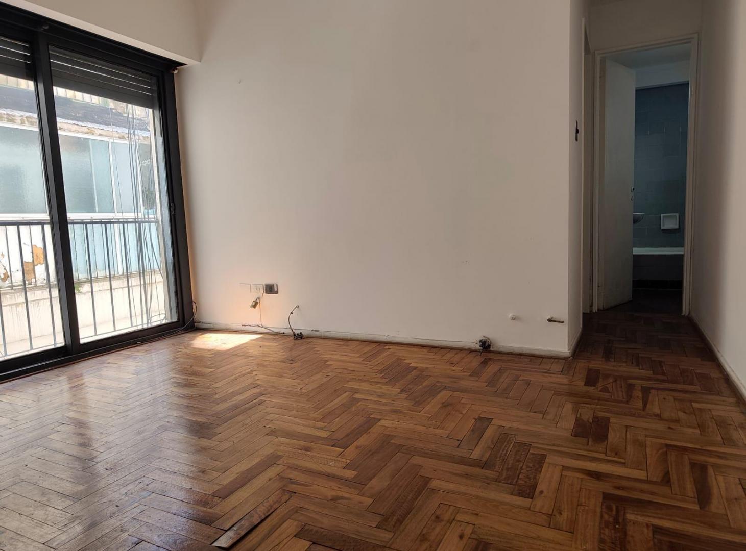 Foto de DEPARTAMENTO 2 AMBIENTES /RECOLETA /LUMINOSO/SUBTE D, imagen 1