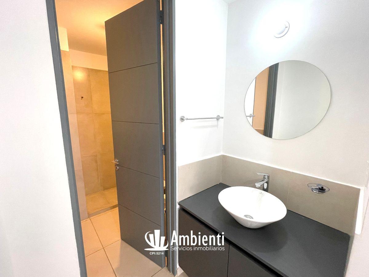 Foto de 1 DORMITORIO CON BALCÓN - DEPTO AMPLIO! Seguridad 24hs, imagen 2