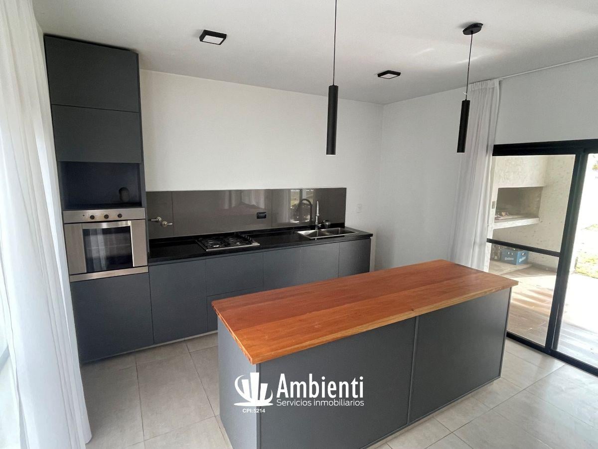 Foto de VIVIENDA CON FLEXIBILIDAD FUNCIONAL - Para familias con Independencia!, imagen 2