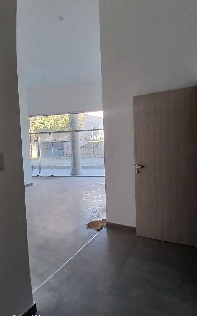 Foto de VENDO LOCALES EN PASEO QUATTRO CARLOS PAZ, imagen 3