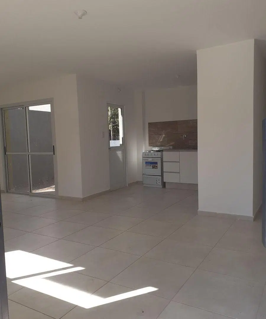 VILLA CATALINA CASA DE 2 DORMITORIOS -ALQUILER 4