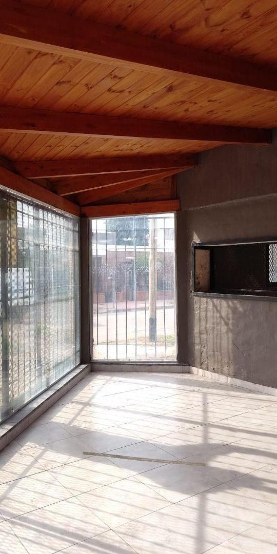 Casa a Refaccionar a 1 cuadra de Av Fuerza Aerea