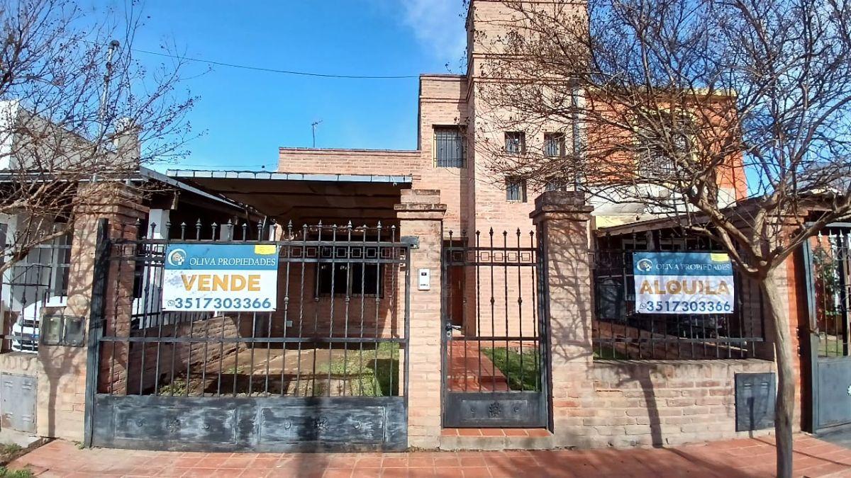 Barrio Rene Favaloro Casa de 2 Dorm + escritorio