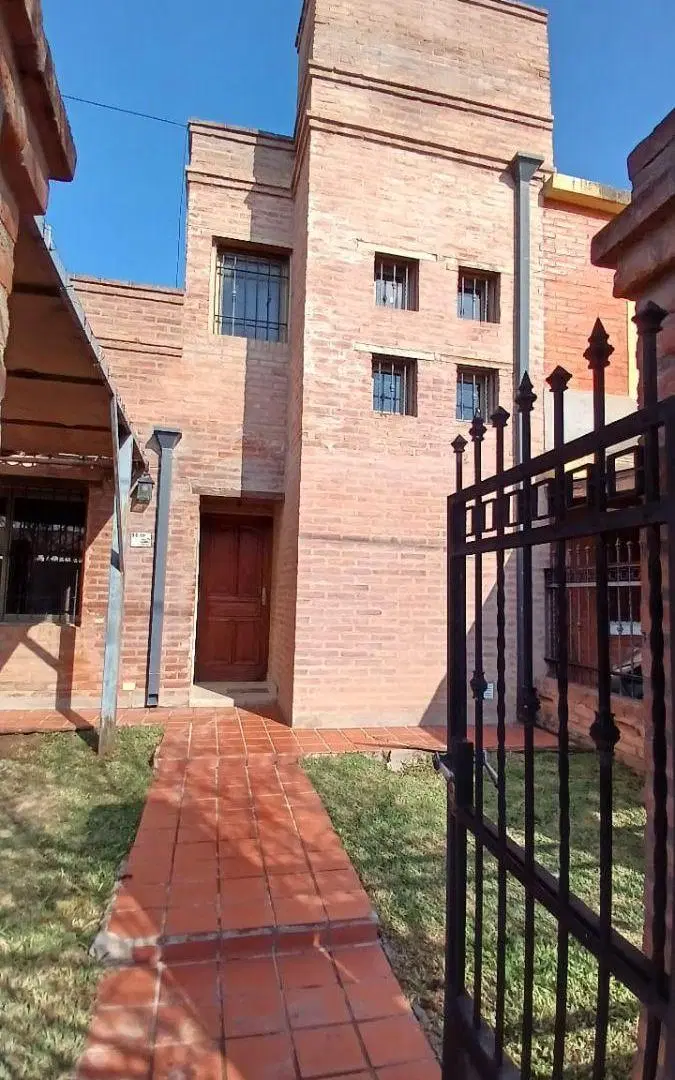 ALQUILO CASA 2/3 DORMITORIOS 3
