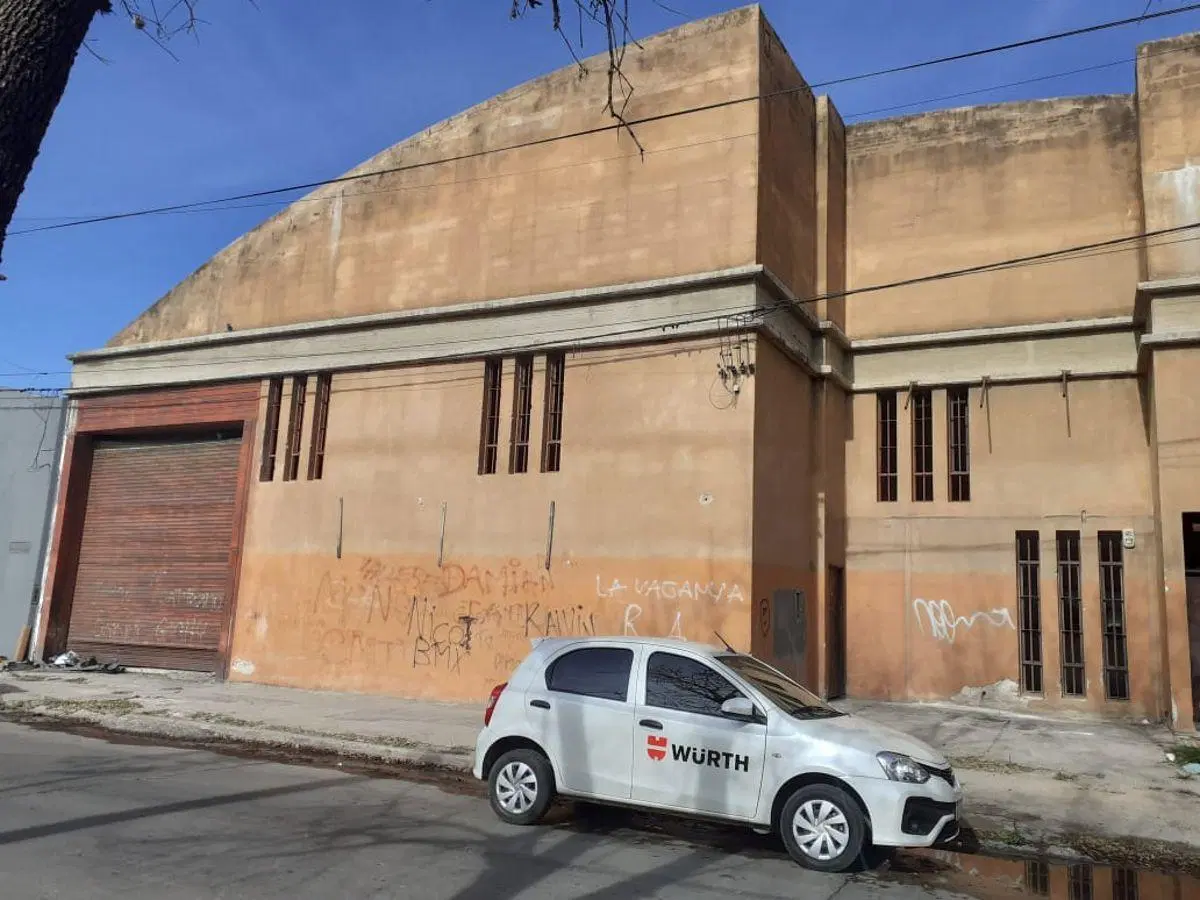 ALQUILER GALPON 1200 MTS BARRIO GRAL BUSTOS 4