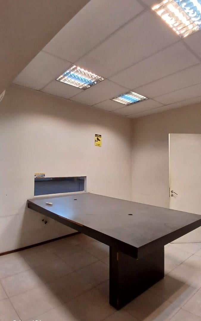 Foto de Alquiler Galpon Esquiu casi Ibarbalz, imagen 4