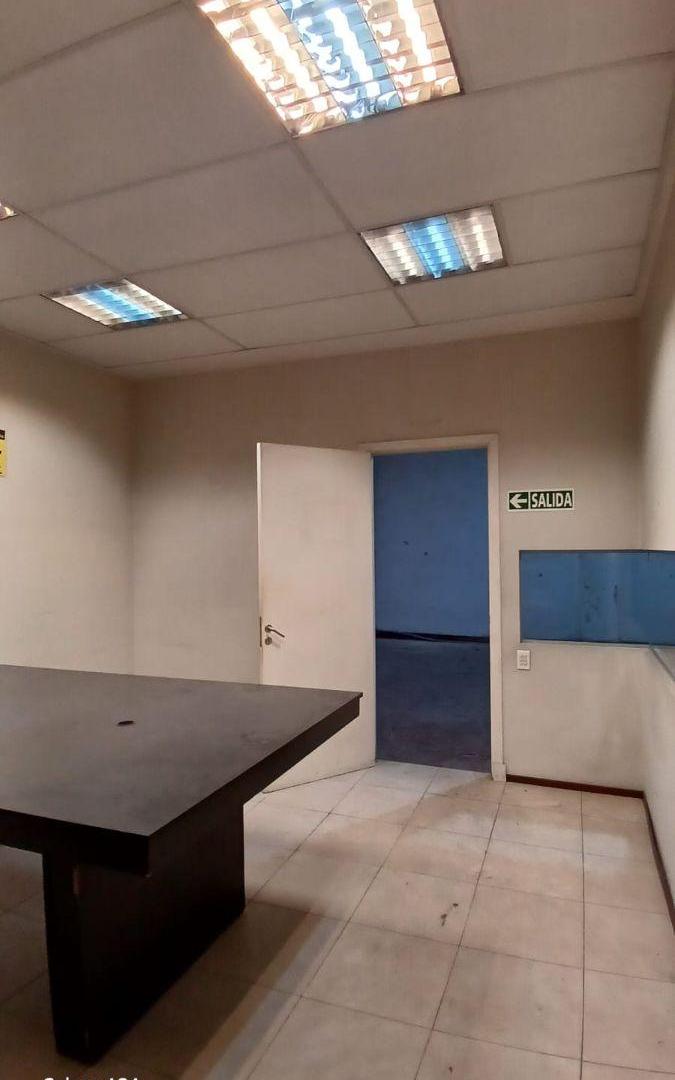 Foto de Alquiler Galpon Esquiu casi Ibarbalz, imagen 3