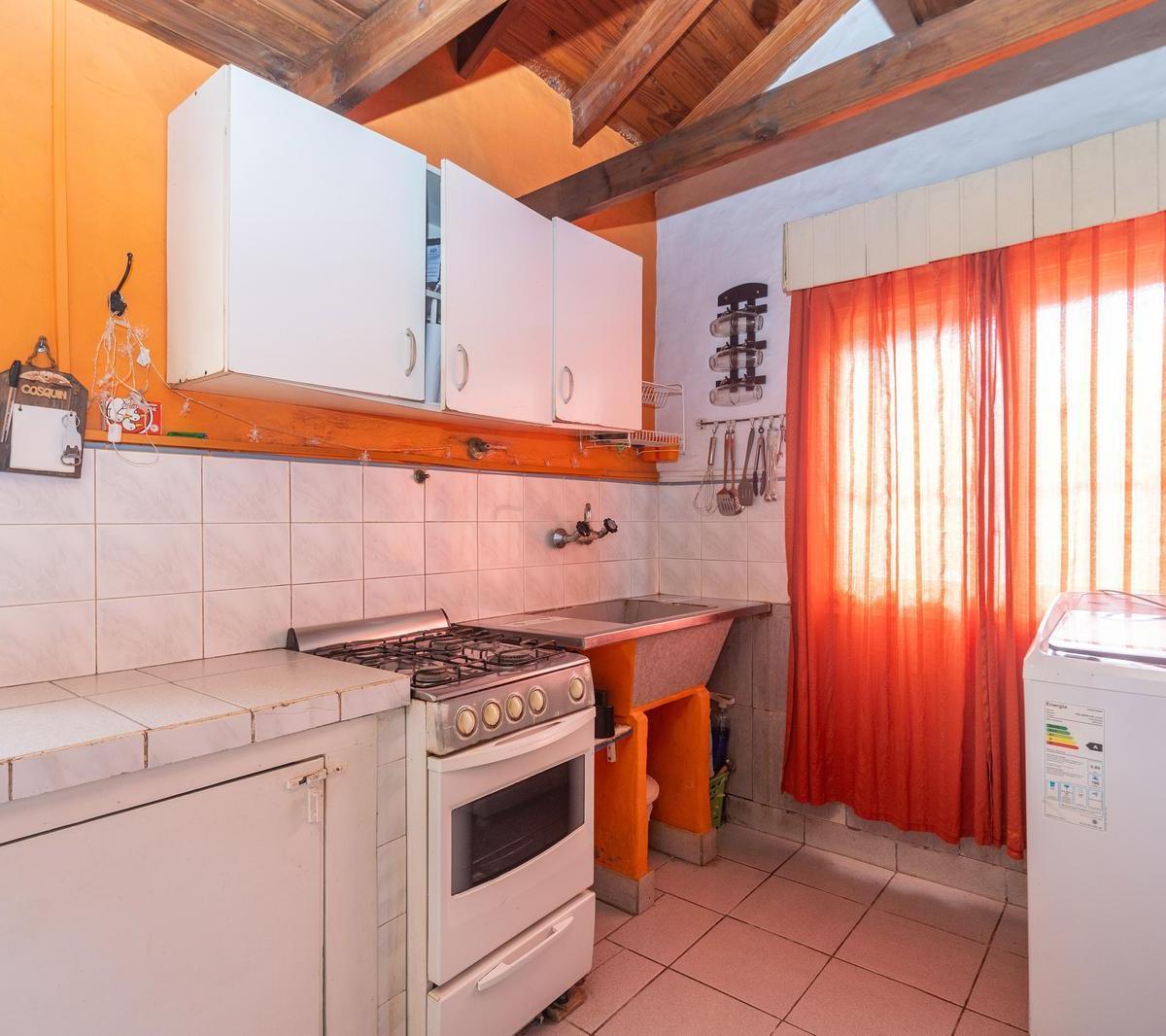 Venta Casa Cuatro Ambientes Cañuelas. Lote Propio con Pileta y Cochera 1