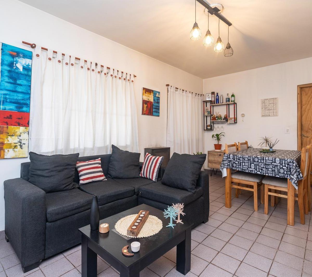 Venta Casa Cuatro Ambientes Cañuelas. Lote Propio con Pileta y Cochera 2
